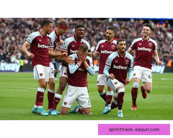 狼队球迷举行抗议活动，呼吁俱乐部改善管理决策，表现亮眼。