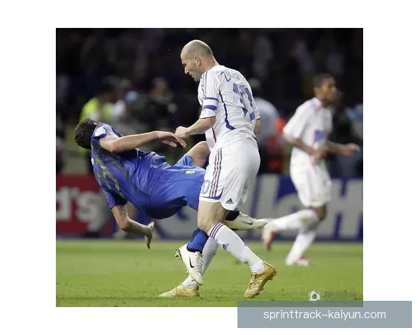 齐达内职业荣誉呈现出卓越成就，世界杯获得者与多项俱乐部冠军等成就的综合分析。